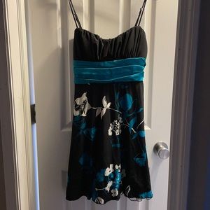 Women’s/Juniors Speechless short black dress, size M